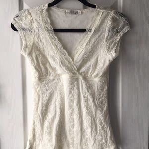 Dynamite Lace top, stretchy.